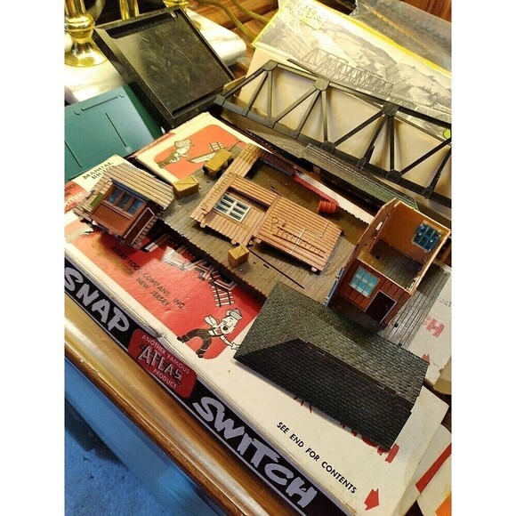 VINTAGE 1970s BACHMANN  TRAIN SET tracks engine cars - Picture 7 of 16